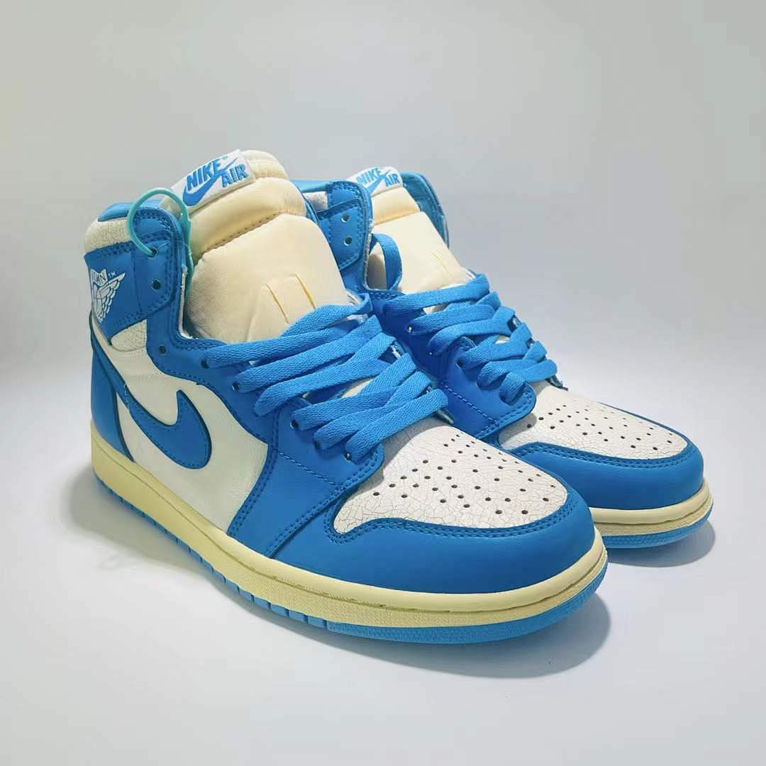 Air Jordan 1 Retro High OG University Blue UNC White Vintage Aged Sail Midsole Sneakers 555088-134