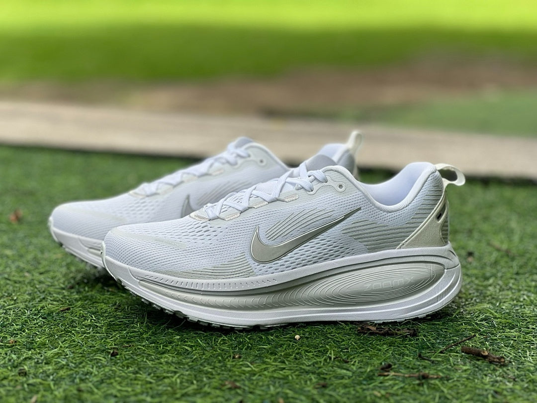Nike ZoomX Invincible Run Flyknit 3 DV6778-100 White Metallic Silver Pure Platinum