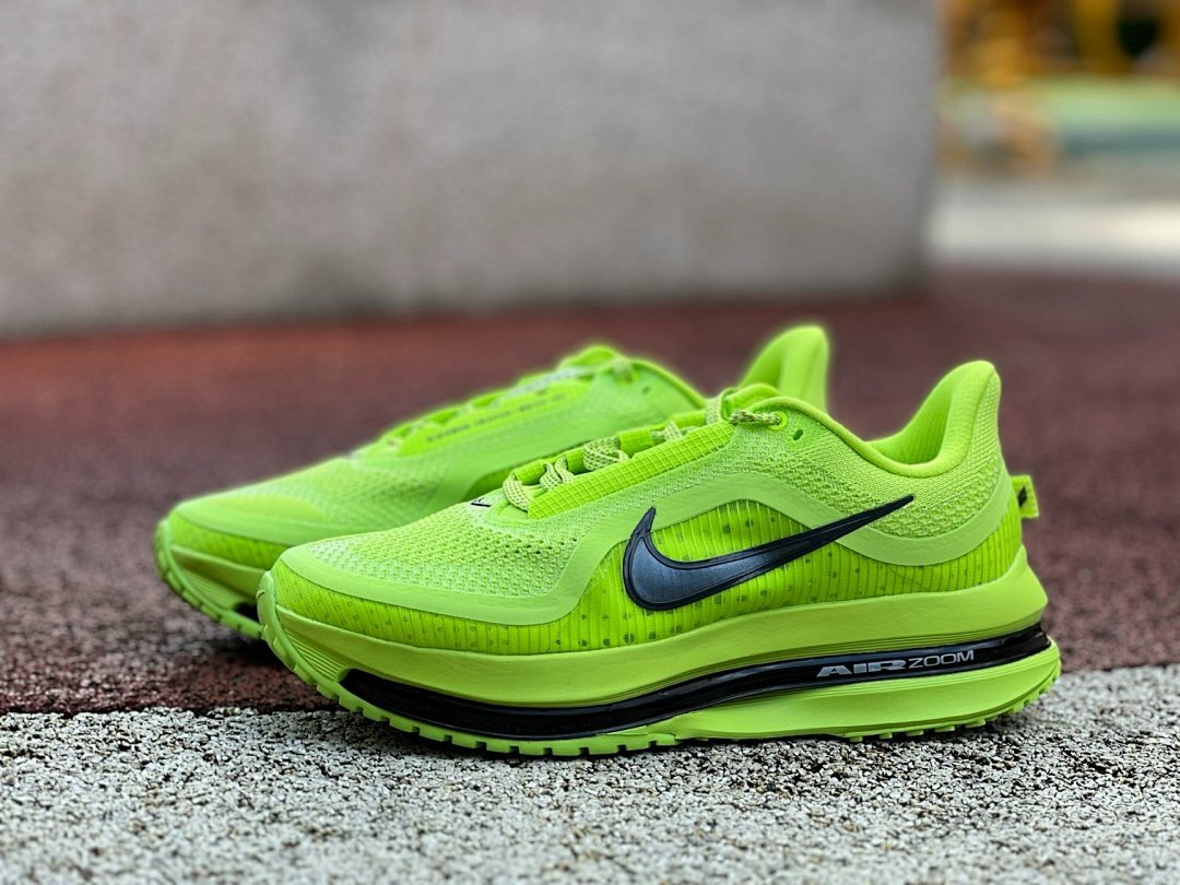 Nike ZoomX Invincible Run Flyknit 3 Volt Black Running Shoes DR2615-700