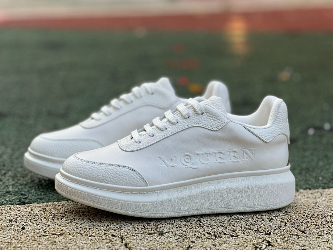 Alexander McQueen Oversized Sneaker White Leather Platform Trainers 553770 WHGP7 9000