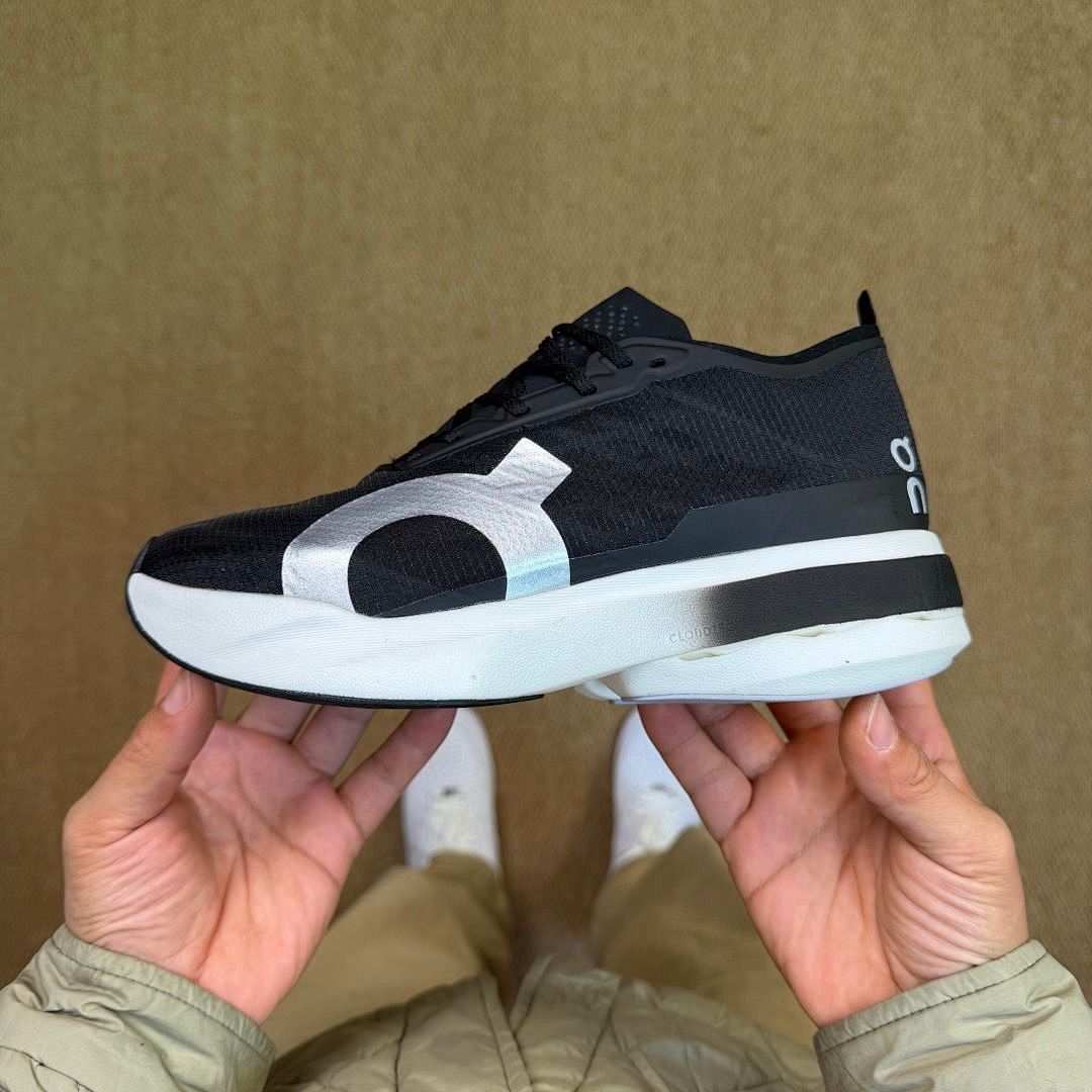 On Running Cloudgo Black Silver White Running Shoes