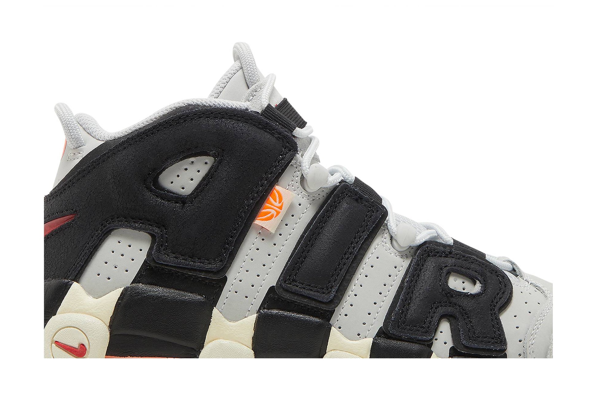 ( Grade School ) Nike Air More Uptempo Hoops DX3360-001