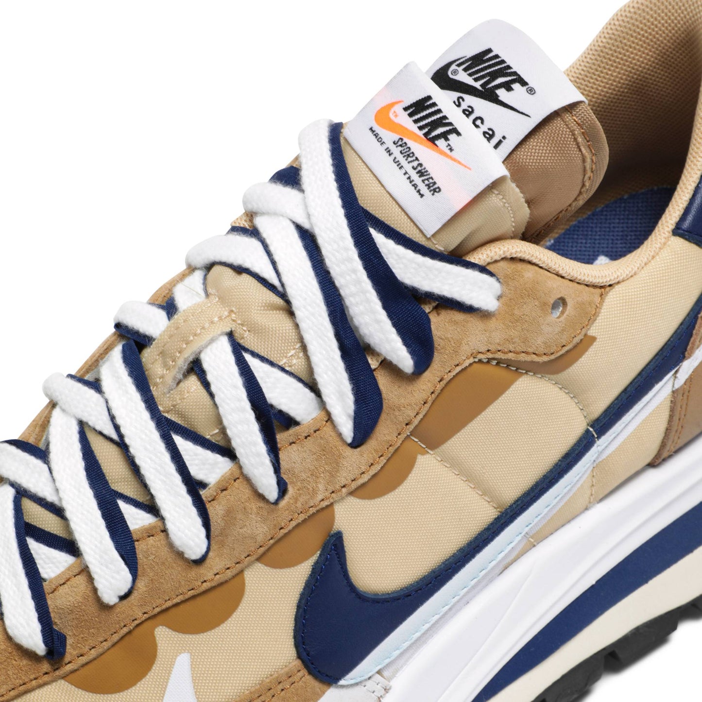 Sacai X Nike VaporWaffle Sesame Blue Void DD1875-200