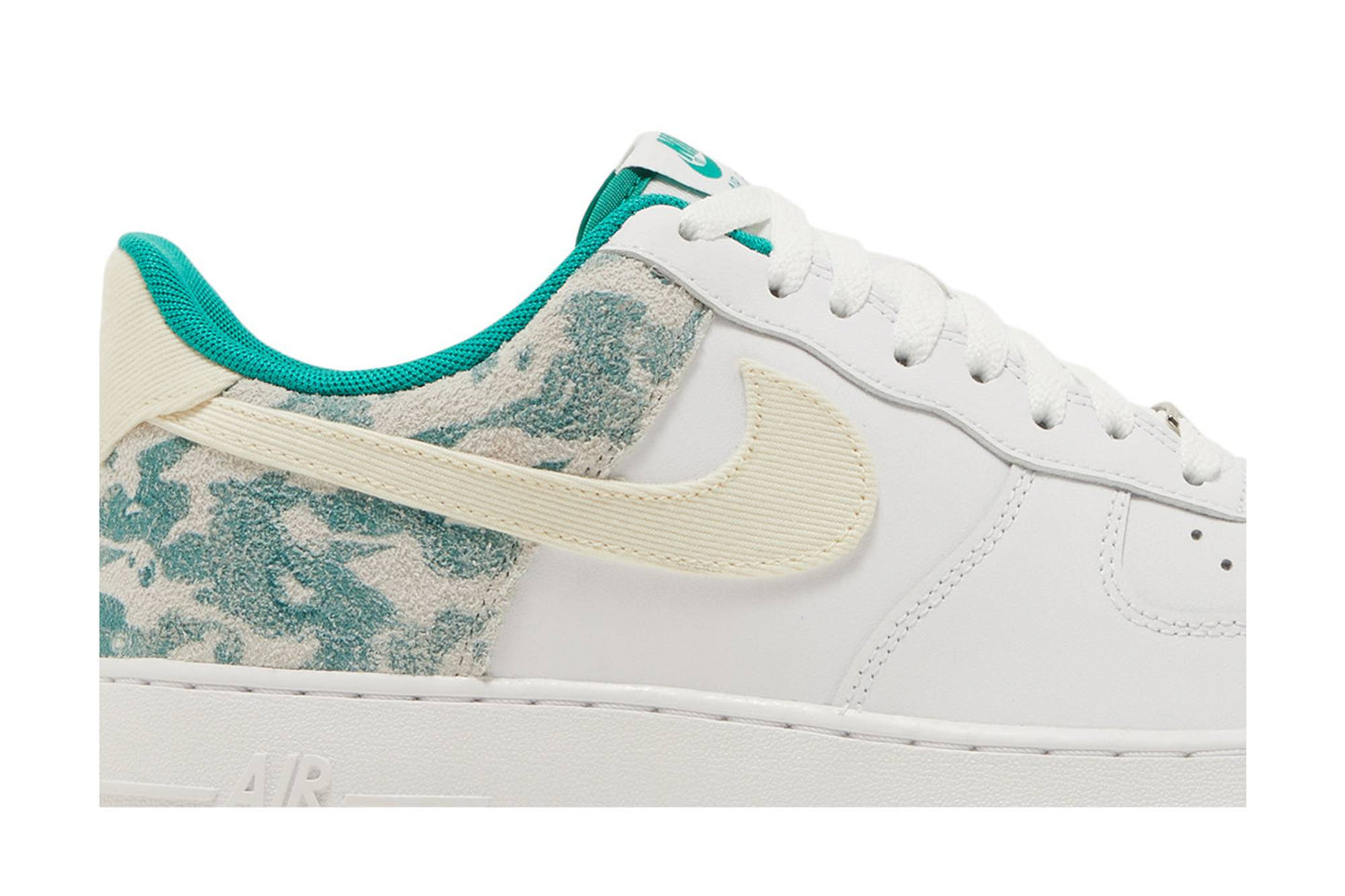 Nike Air Force 1 07 LV8 Neptune Green Camo DX3365-100