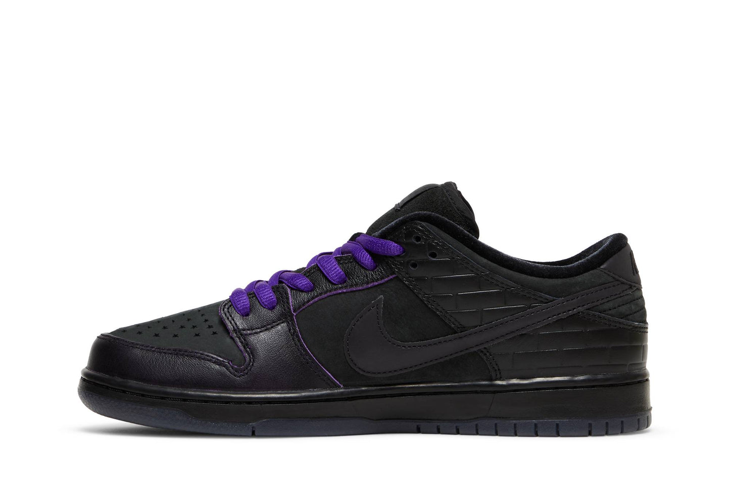Familia X Nike SB Dunk Low Pro QS First Avenue DJ1159-001