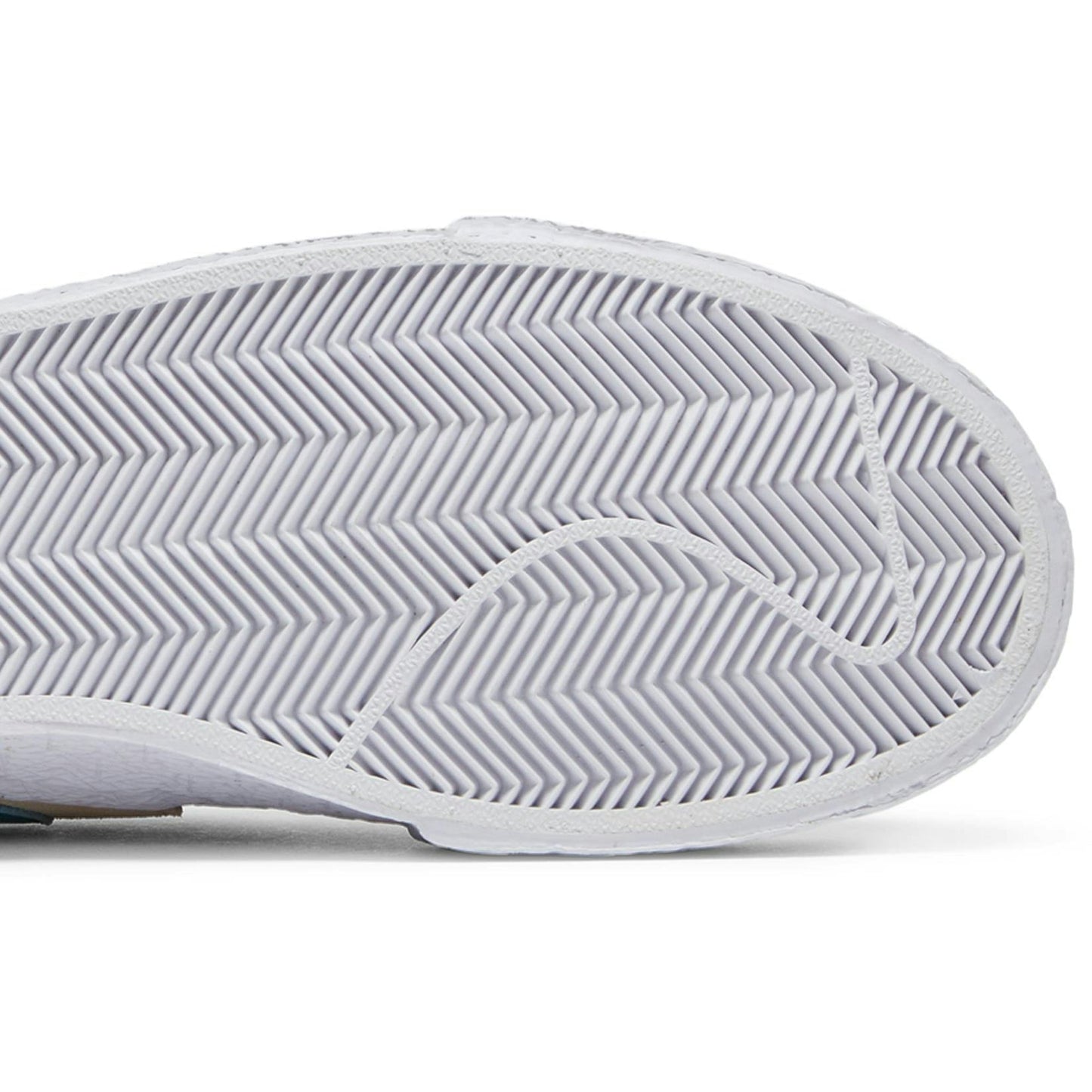 KAWS X Sacai X Nike Blazer Low Reed DM7901-200