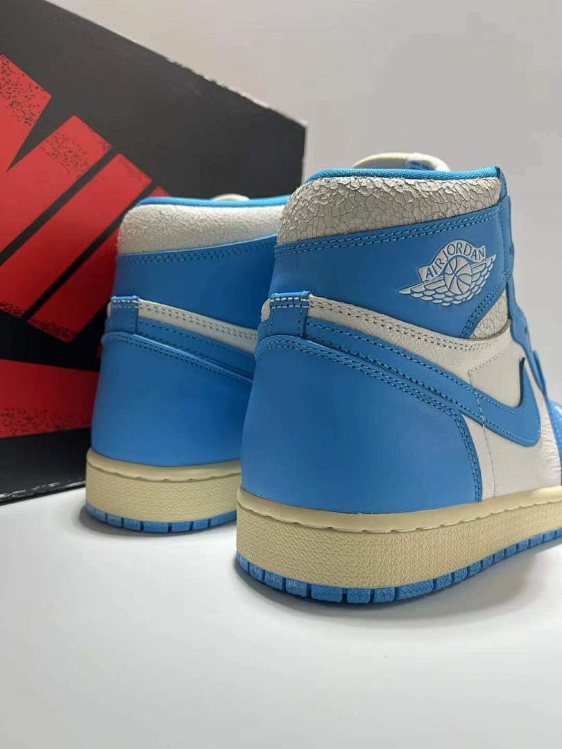Nike Air Jordan 1 Retro High OG University Blue White Sail Vintage Exposed Foam Tongue Sneakers