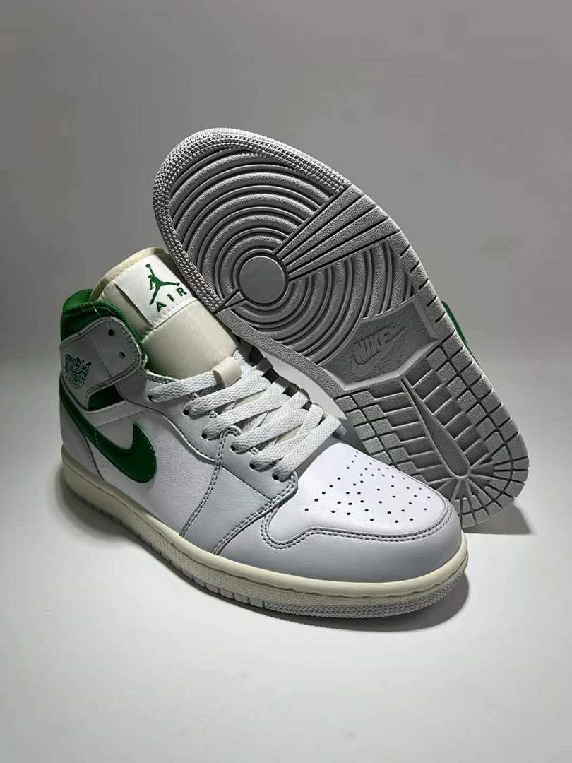 Nike Air Jordan 1 Retro High OG White Light Grey Green Sail Vintage Sneakers