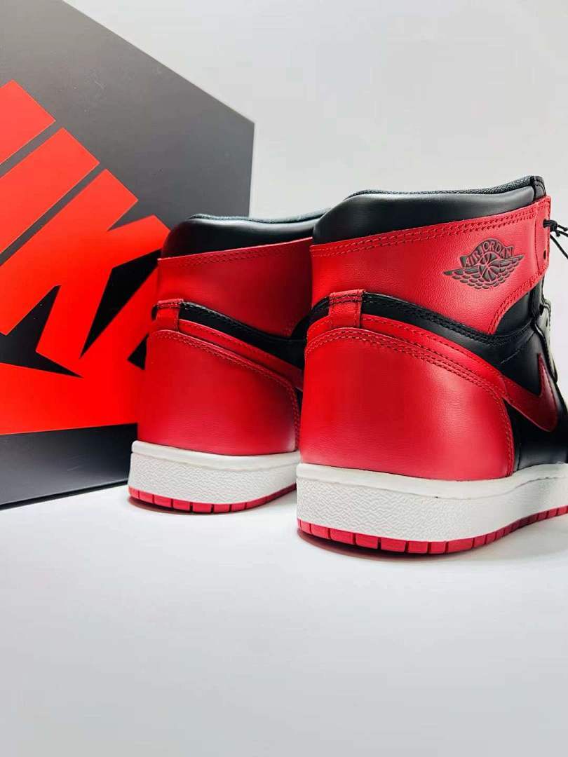 Nike Air Jordan 1 Retro High OG 'Bred Banned' Black Red White Men's Sneakers 555088-061
