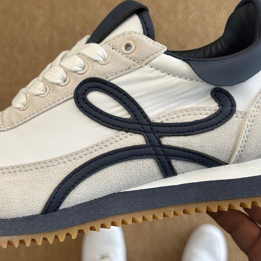 Loewe Flow Runner in nylon and suede White/Navy