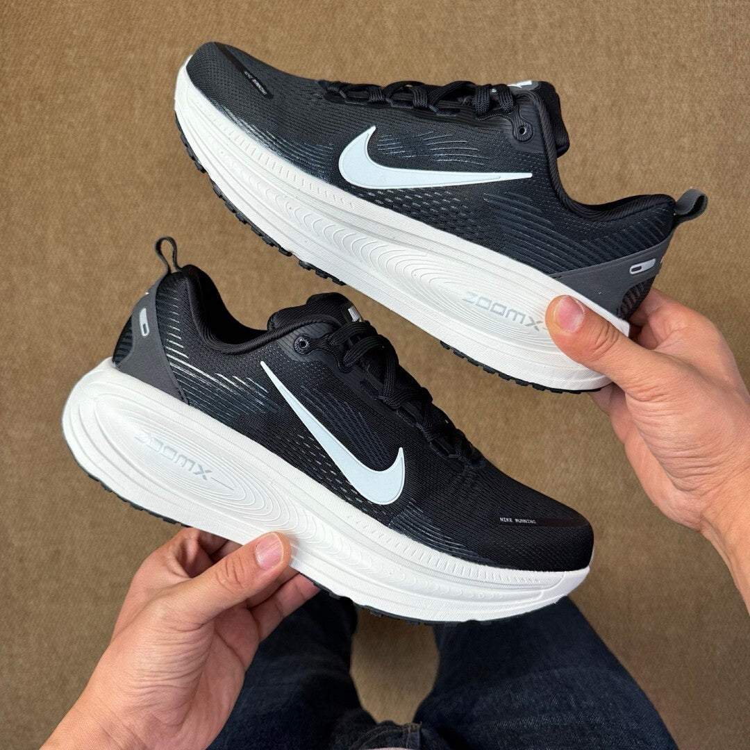Nike Invincible Run Flyknit 3 Black White