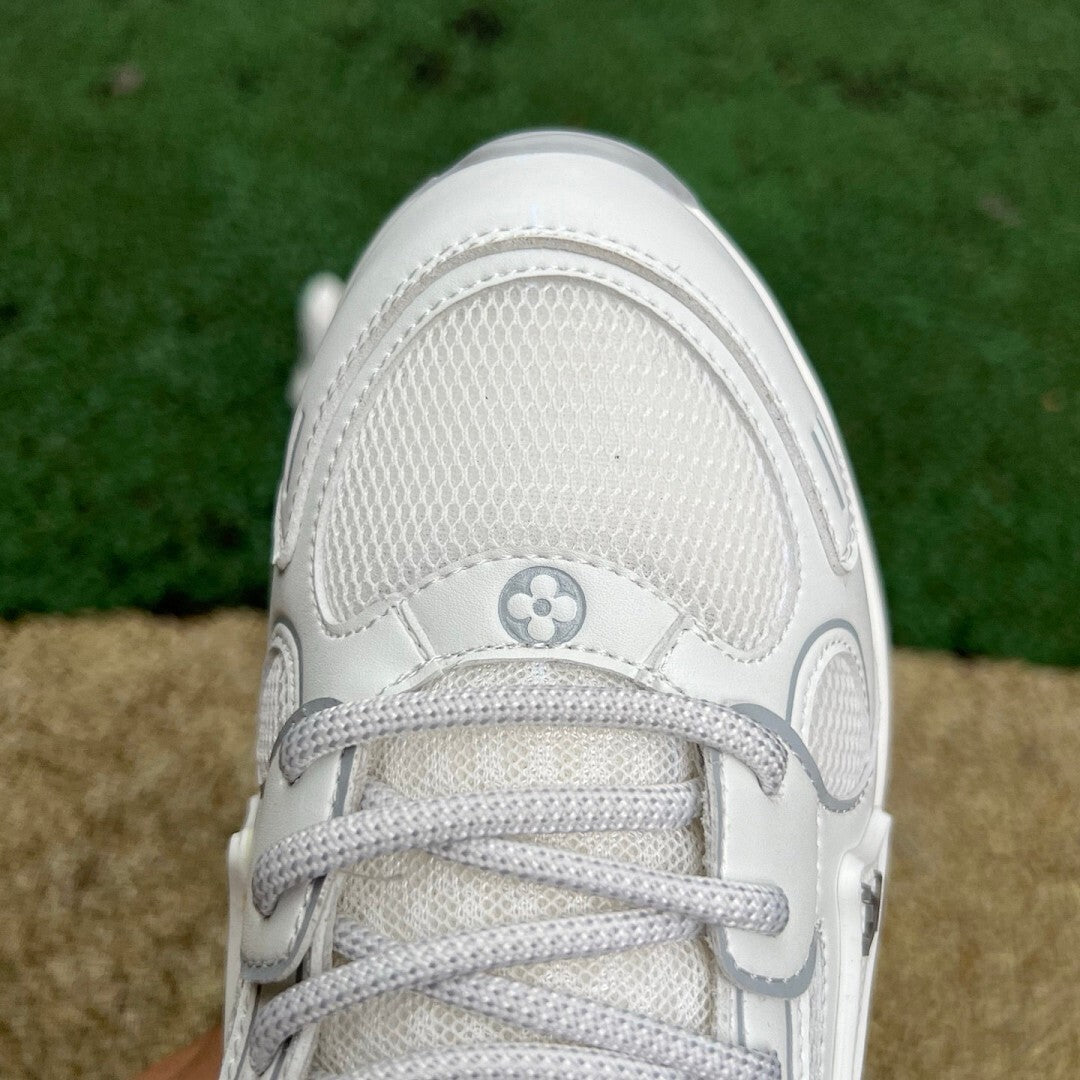 Louis Vuitton LV Runner Tatic Sneaker White Monogram