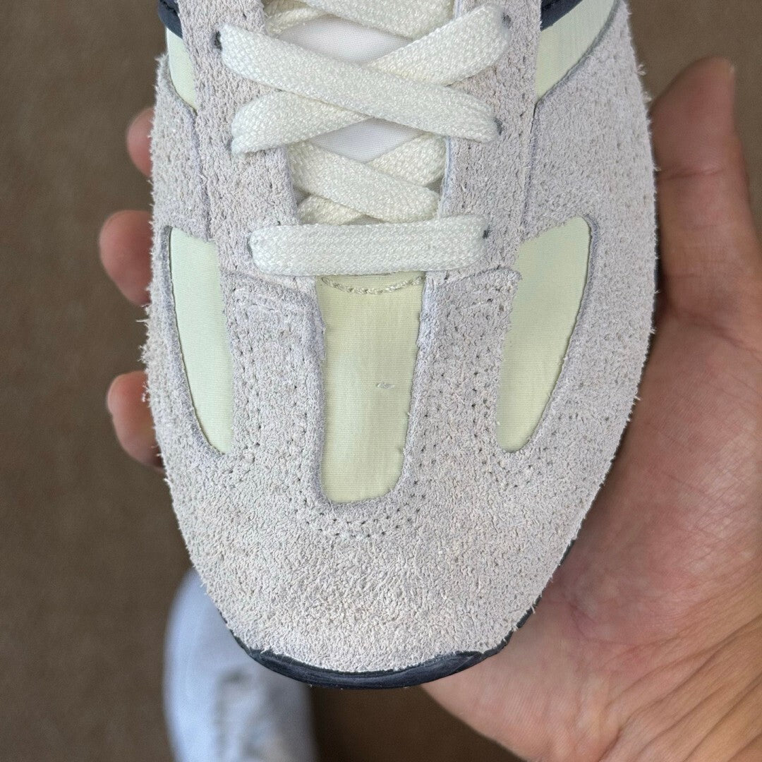New Balance 320 Moonbeam with Phantom U320MP