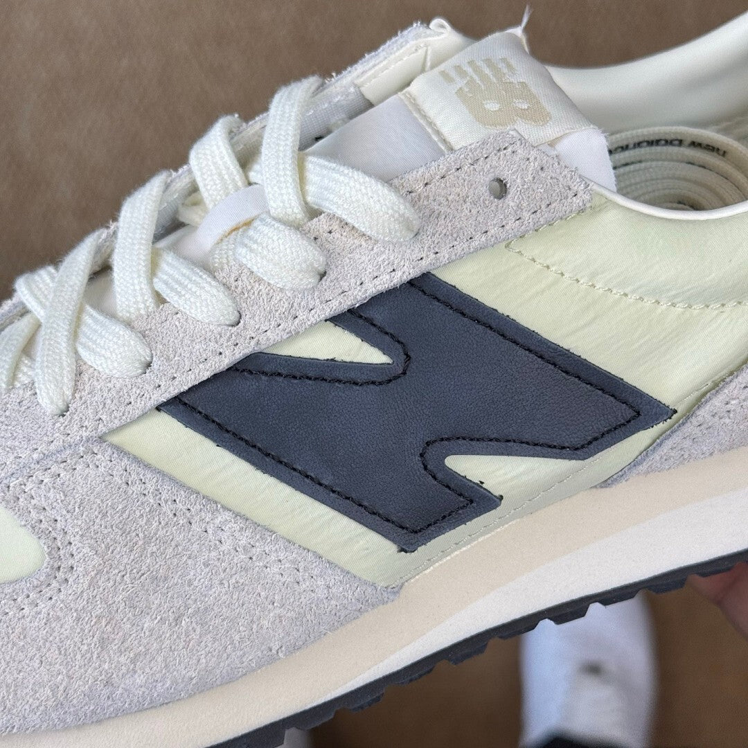 New Balance 320 Moonbeam with Phantom U320MP
