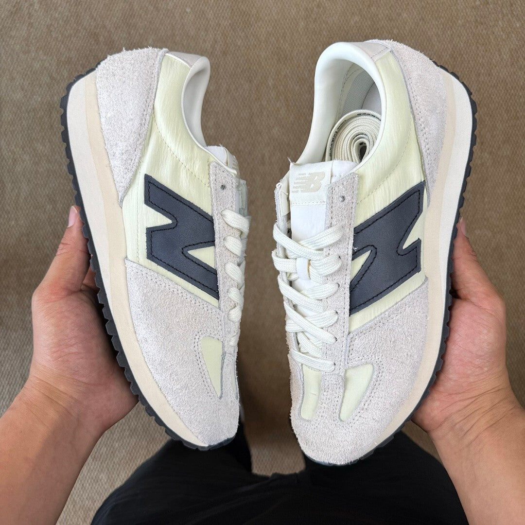 New Balance 320 Moonbeam with Phantom U320MP