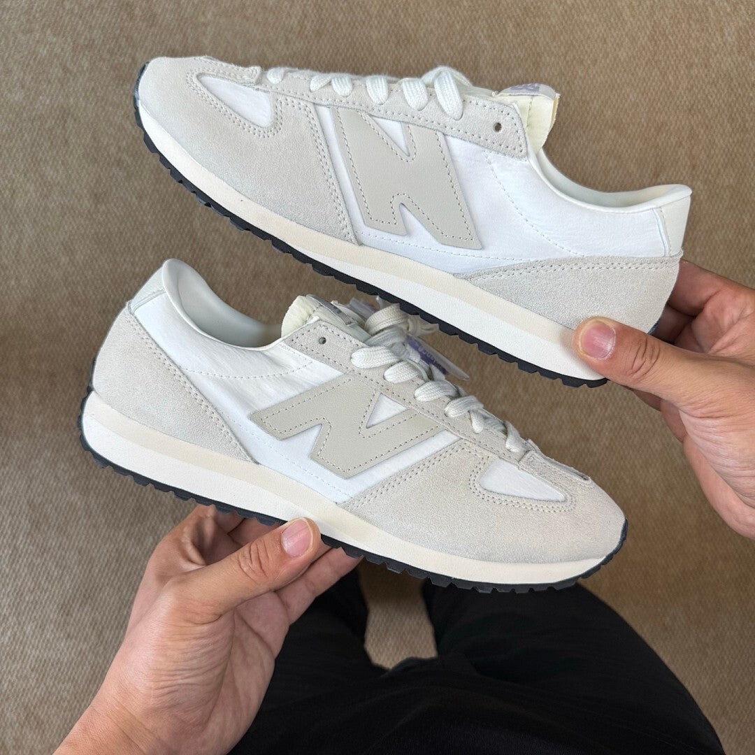 New Balance U320 Off White Sand