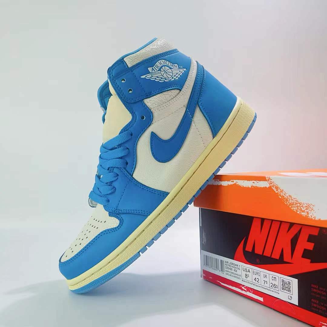 Air Jordan 1 Retro High OG University Blue UNC White Vintage Aged Sail Midsole Sneakers 555088-134