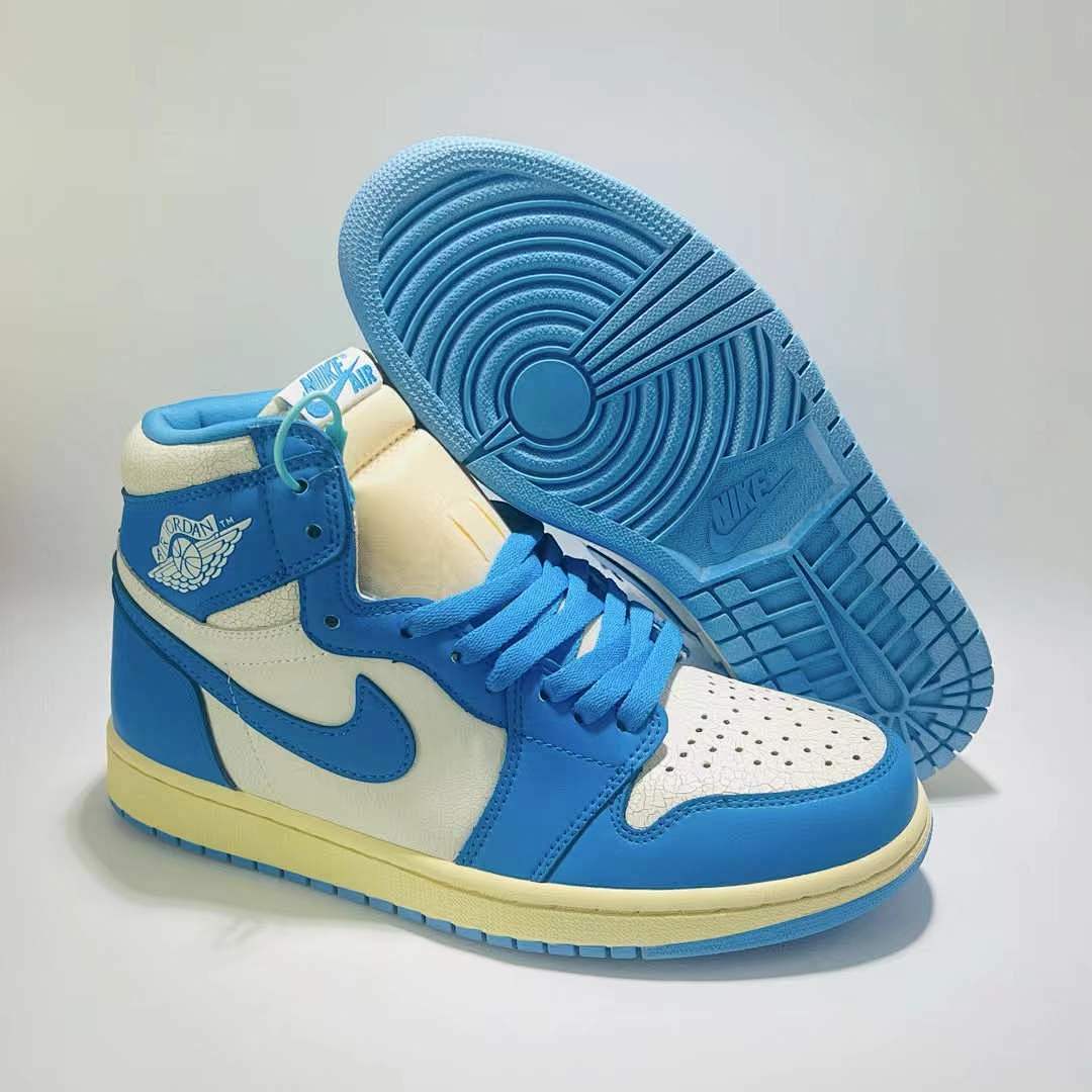Air Jordan 1 Retro High OG University Blue UNC White Vintage Aged Sail Midsole Sneakers 555088-134