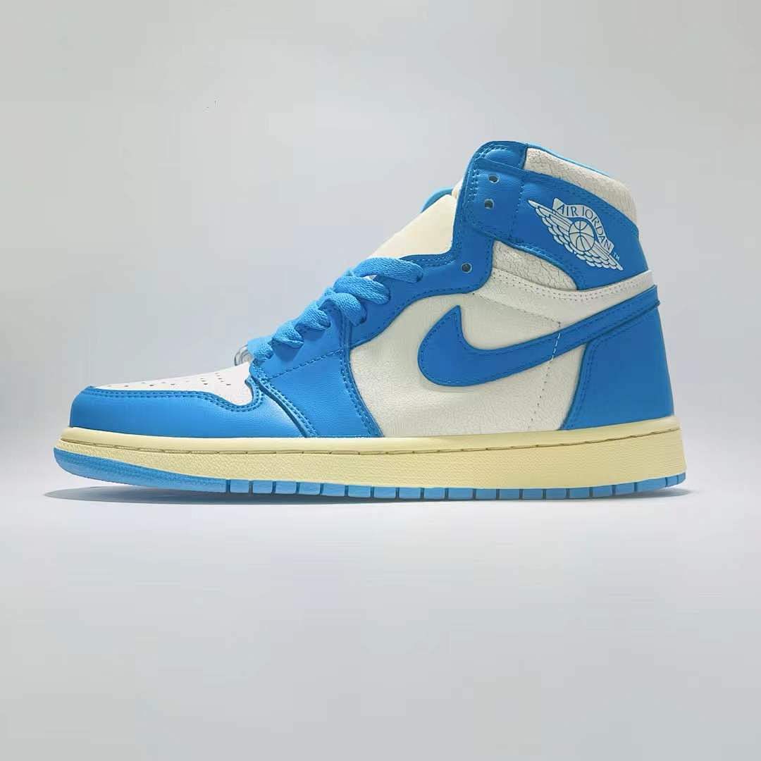 Air Jordan 1 Retro High OG University Blue UNC White Vintage Aged Sail Midsole Sneakers 555088-134