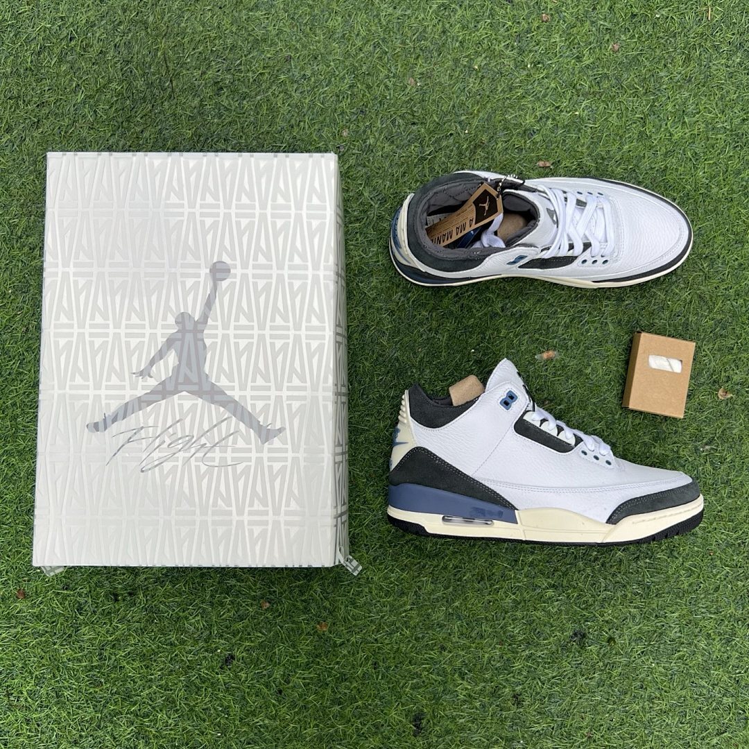 Air Jordan 3 "Frozen Moments" FN8405-001