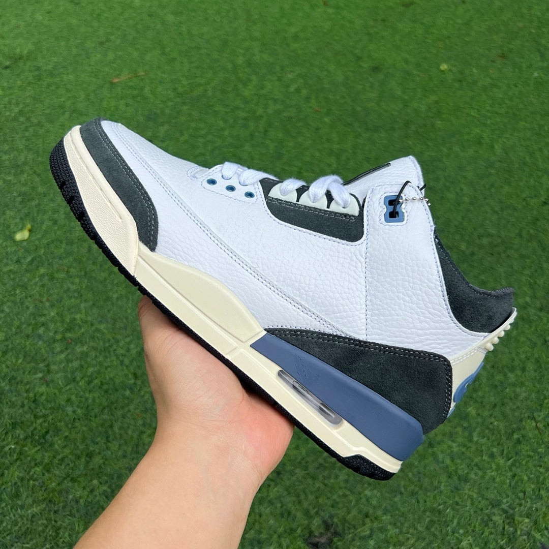 Air Jordan 3 "Frozen Moments" FN8405-001