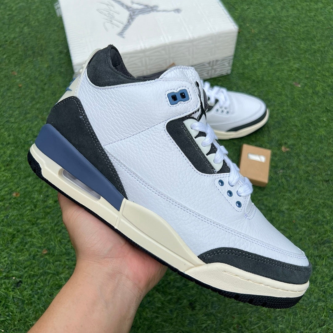 Air Jordan 3 "Frozen Moments" FN8405-001