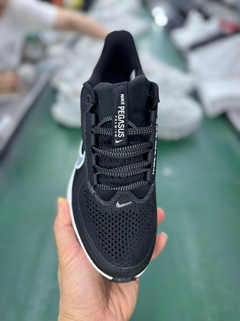 Nike Air ZoomX Invincible Run Flyknit 3 Black/White/Metallic Silver DR2615-001