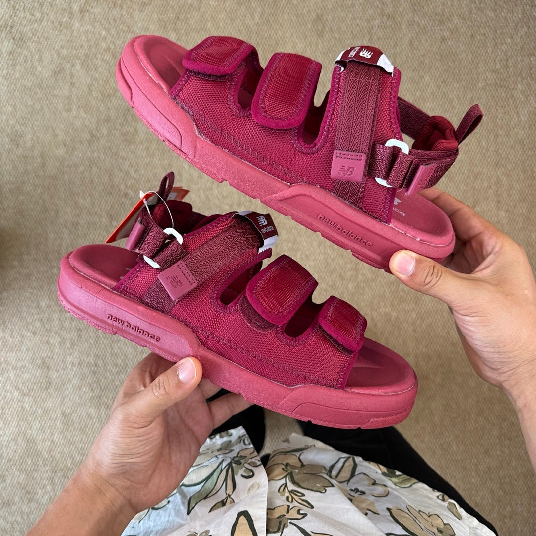 New Balance Caravan Multi Sandals Deep Red SUFMMOC2