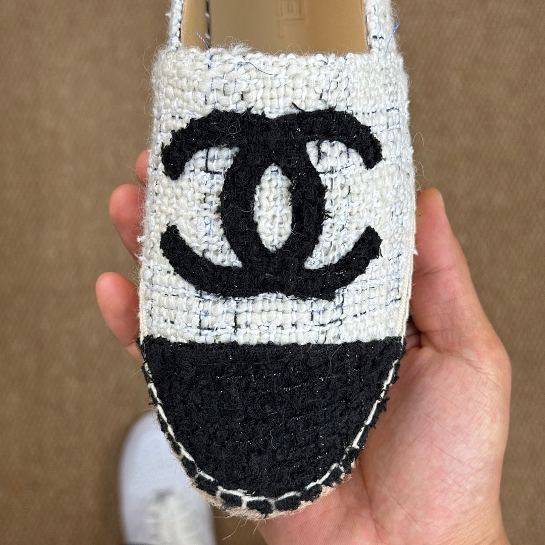 Chanel Espadrilles Ecru & Black Tweed CC Logo