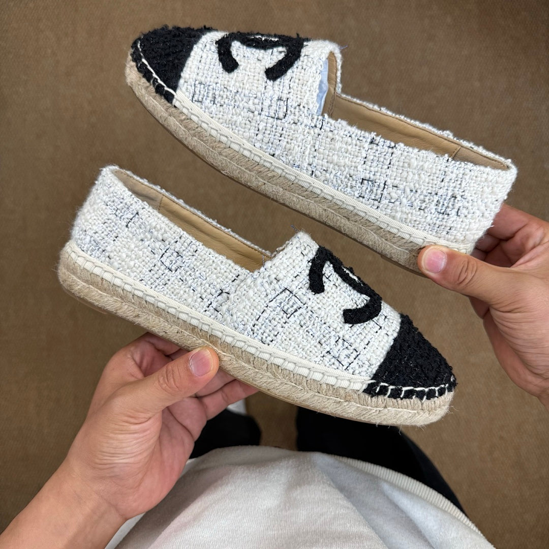 Chanel Espadrilles Ecru & Black Tweed CC Logo