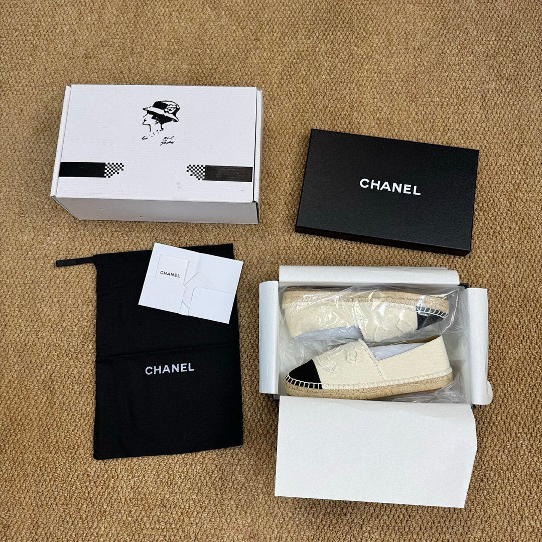 Chanel Espadrilles Mixed Fibers Ecru & Black CC Logo