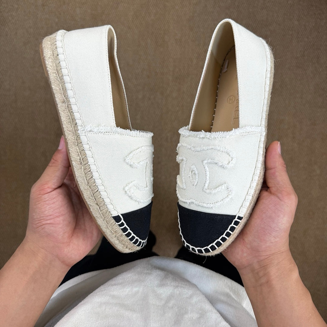 Chanel Espadrilles Mixed Fibers Ecru & Black CC Logo