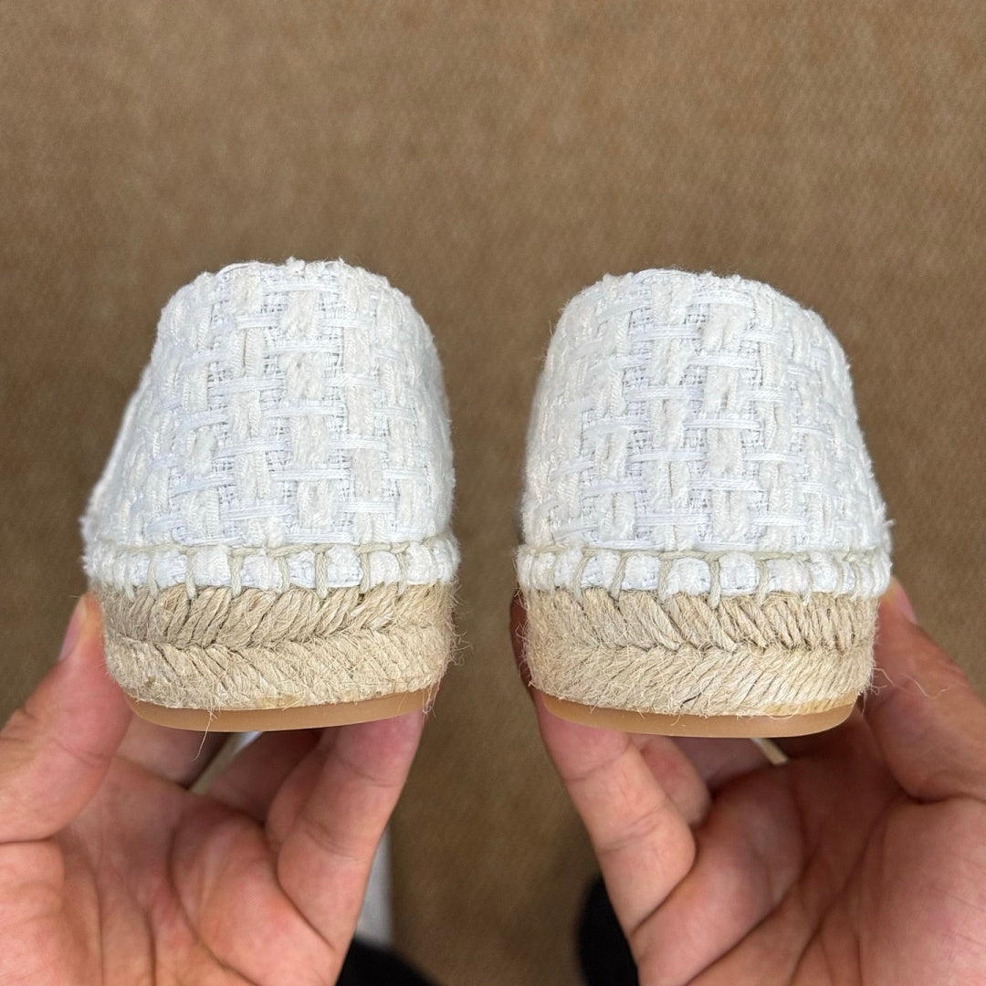 Chanel Espadrilles White Tweed & Beige Lambskin Cap Toe