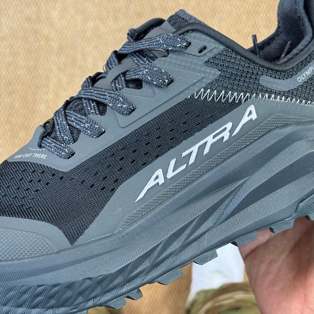 Altra Olympus 6