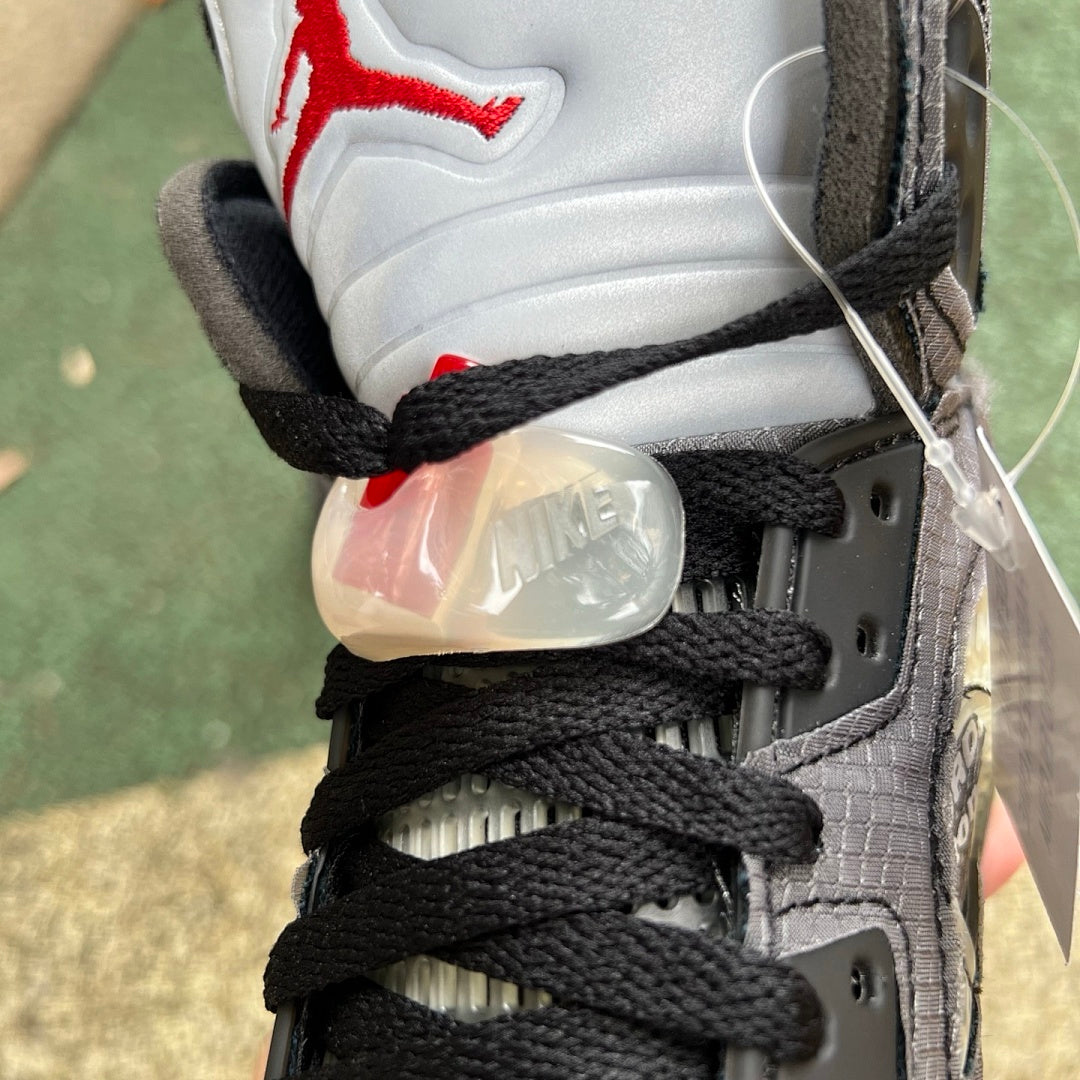 Off-White x Air Jordan 5 Muslin Black Metallic CT8480-001