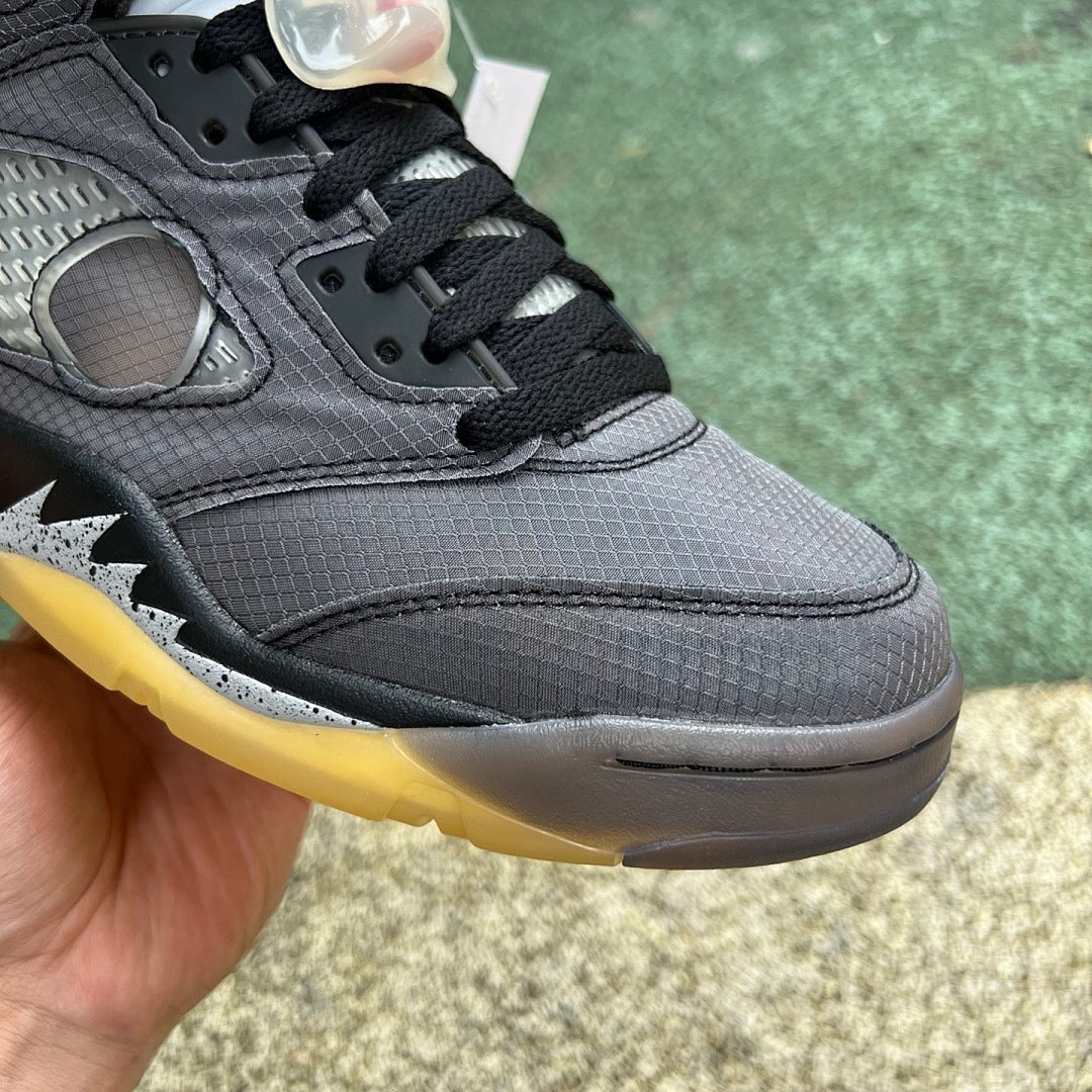 Off-White x Air Jordan 5 Muslin Black Metallic CT8480-001