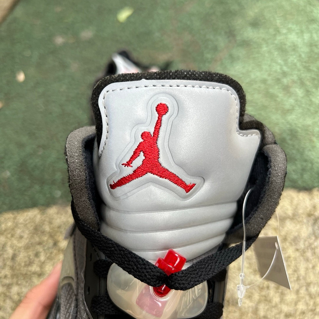 Off-White x Air Jordan 5 Muslin Black Metallic CT8480-001