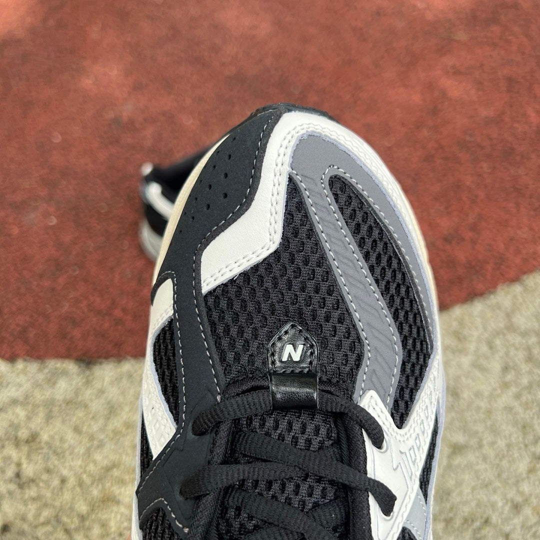 New Balance 1906R Black with White and Silver M1906RBB