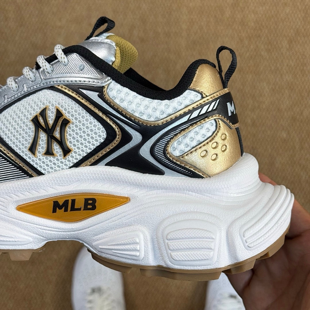 MLB Big Ball Chunky P New York Yankees Silver Gold Black 3ASXCN13N-50SGS