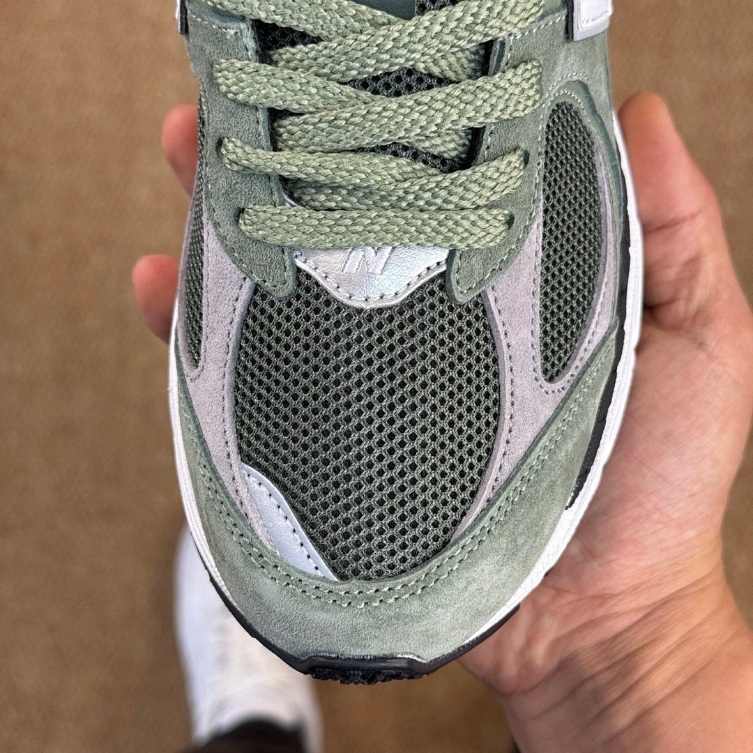 New Balance 2002R Dark Sage M2002RGF