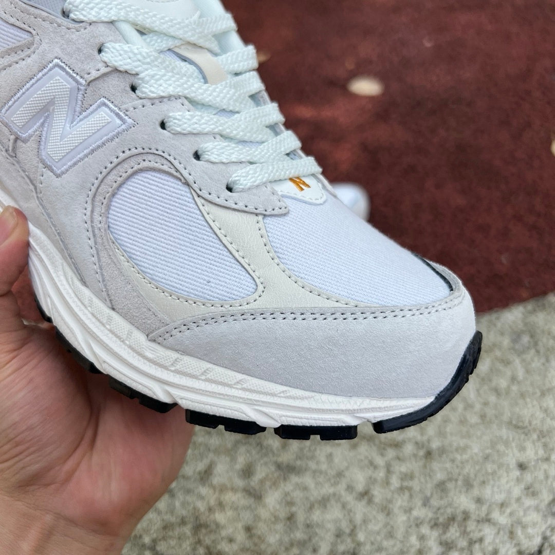 New Balance 2002R M2002RDD Light Grey