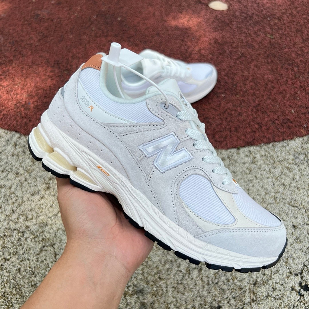 New Balance 2002R M2002RDD Light Grey