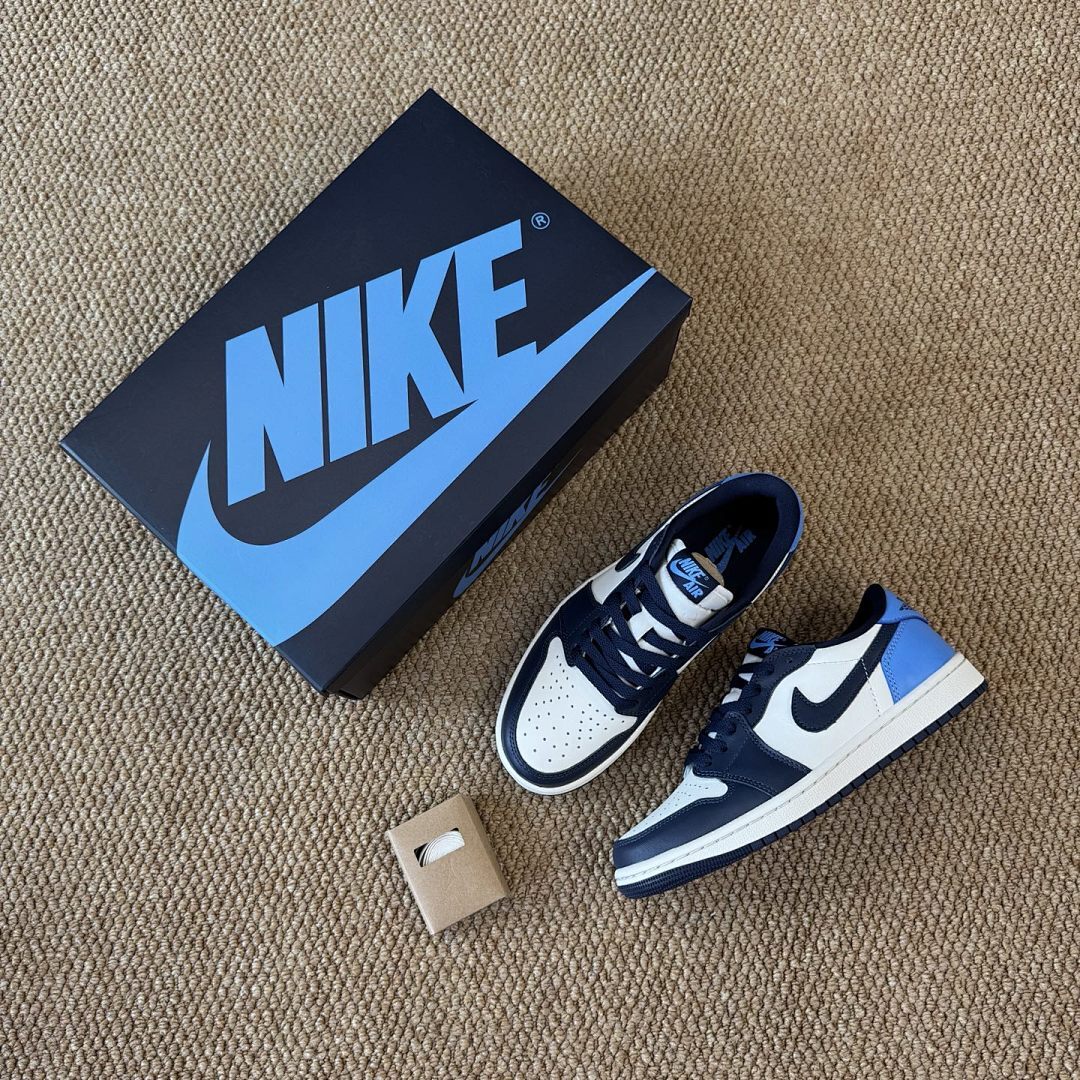 Air Jordan 1 Low Midnight Navy University Blue White 553558-142