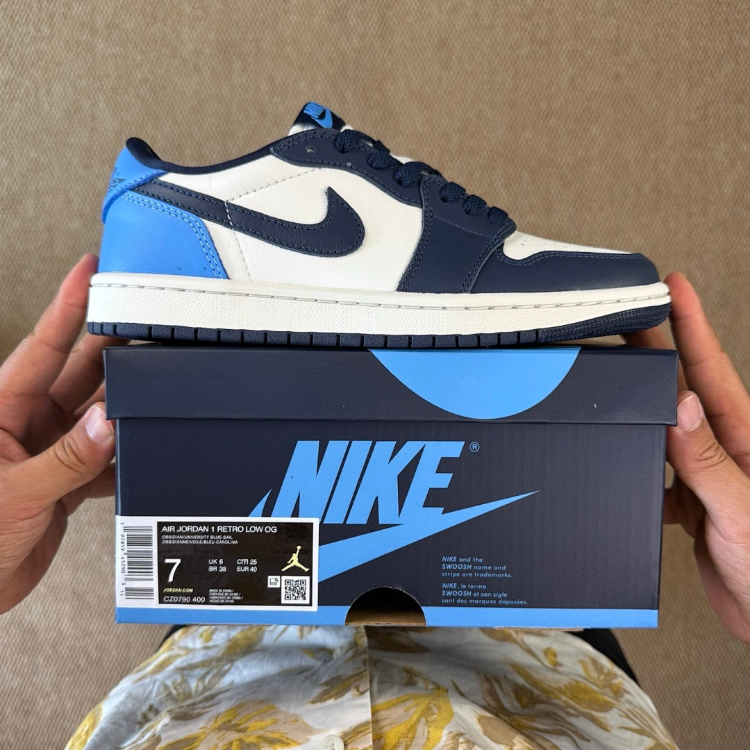 Air Jordan 1 Low Midnight Navy University Blue White 553558-142