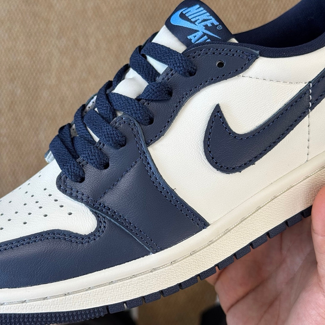 Air Jordan 1 Low Midnight Navy University Blue White 553558-142