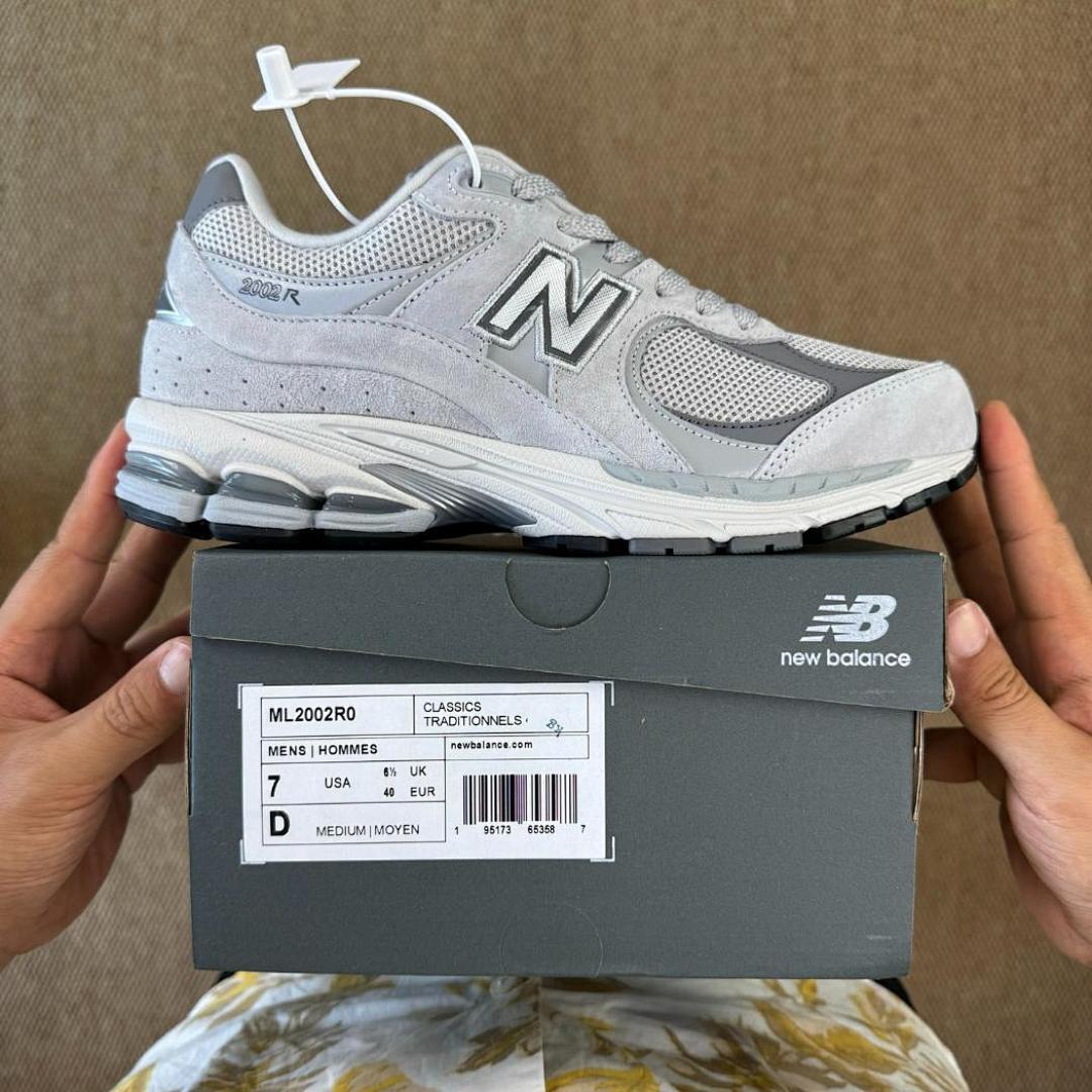 New Balance 2002R Gray M2002RCA