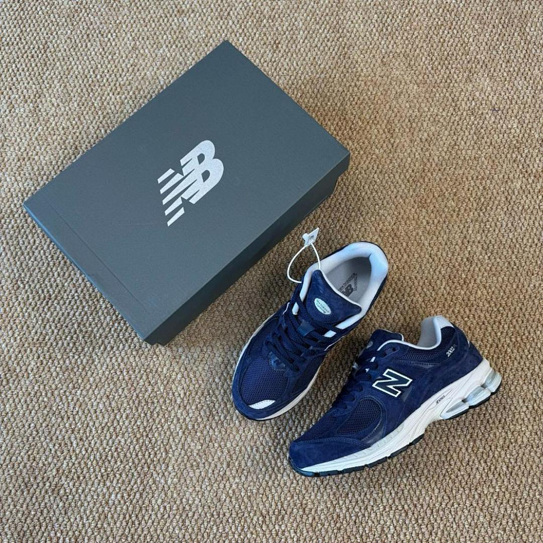 New Balance 2002R Dark Navy M2002RCA