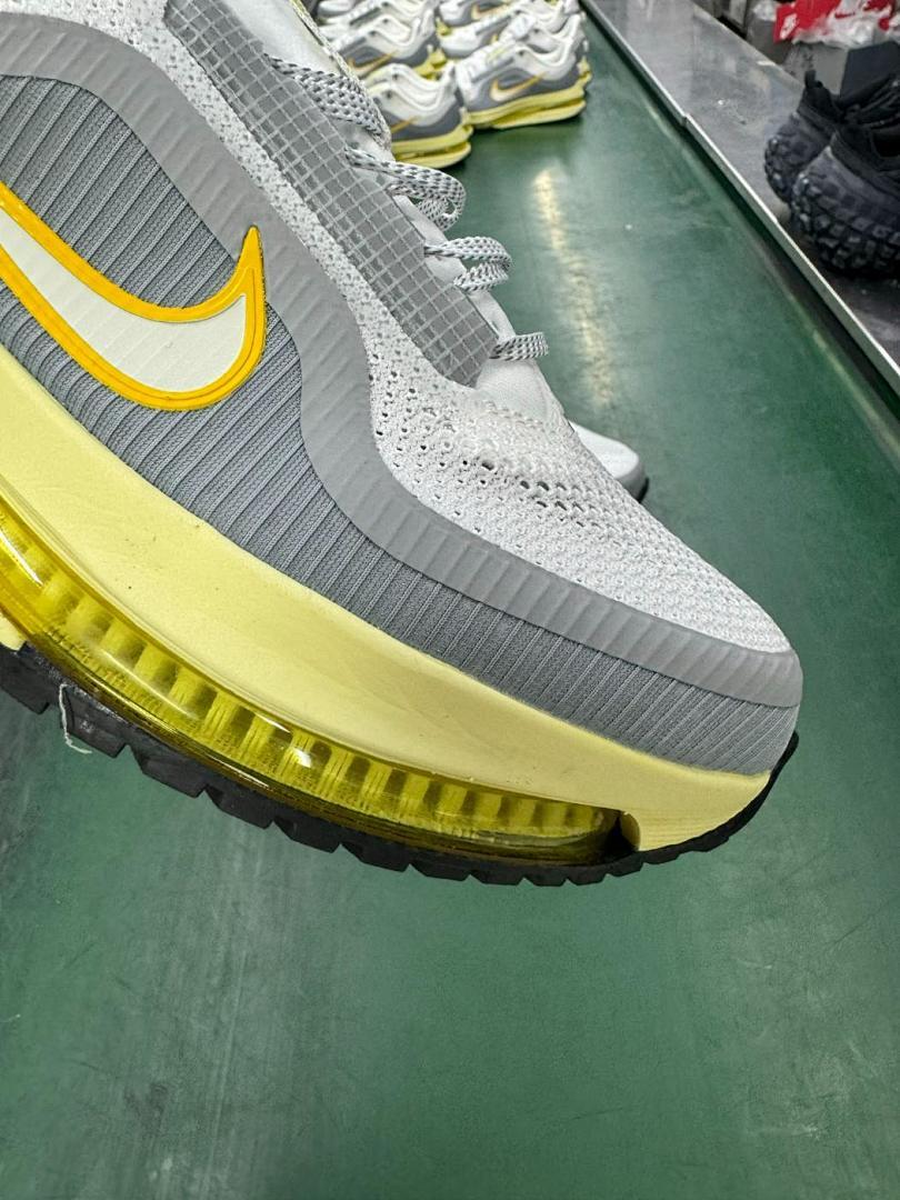 Nike Air Zoom Running Shoes White Grey Yellow
