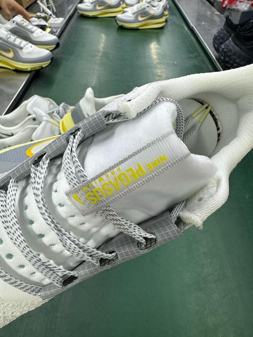 Nike Air Zoom Running Shoes White Grey Yellow