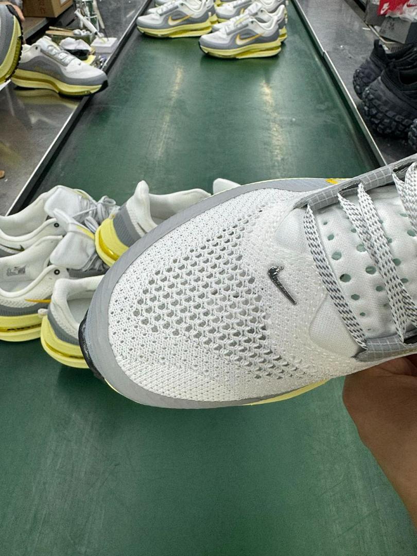 Nike Air Zoom Running Shoes White Grey Yellow